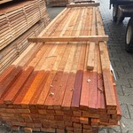 Ca. 100x Angelim Pedra Regels Fijnbezaagd, 40x60mm, lengte 465cm